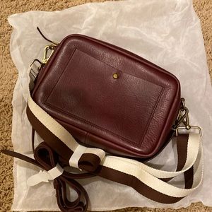 Madewell The Transport Camera Bag | DARK CABERNET | Brand New *Rare Find*